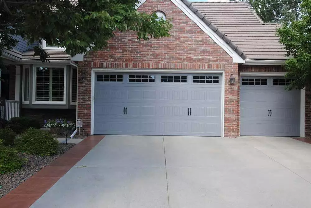 Right Traditional Garage Door Style for Your Home